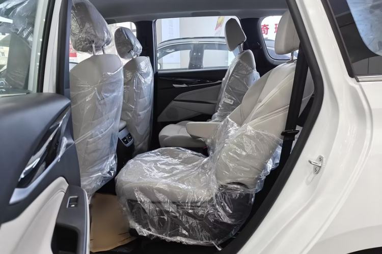 Used SAIC MAXUS G50 2024 1.5T Dragon Soars Everywhere Edition Interior 3