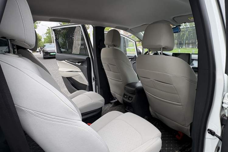 Used SAIC MAXUS G50 2024 1.5T Dragon Soars Everywhere Edition Interior 3