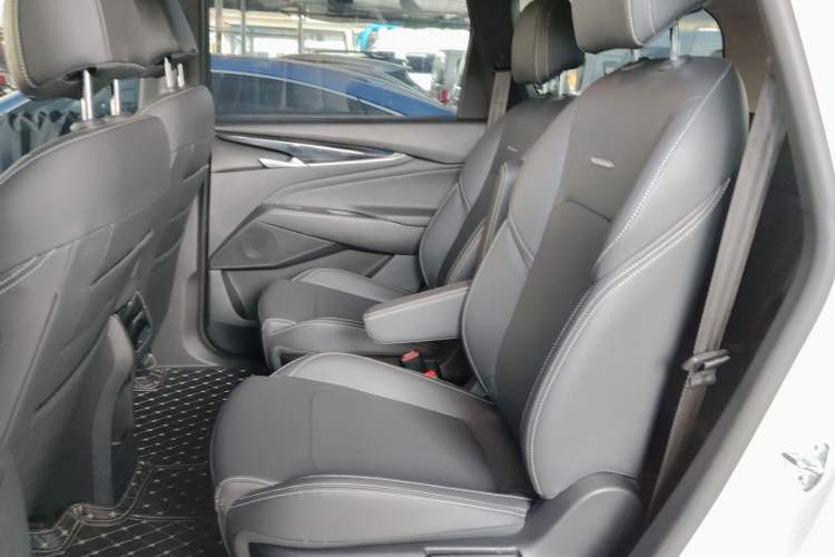 Used SAIC MAXUS G50 2024 PLUS 1.5T Happiness-Recommended Automatic Start-Up Edition Interior 4