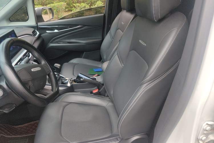 Used SAIC MAXUS G50 2024 1.5T Manual Comfort A Trim Left Front Seat
