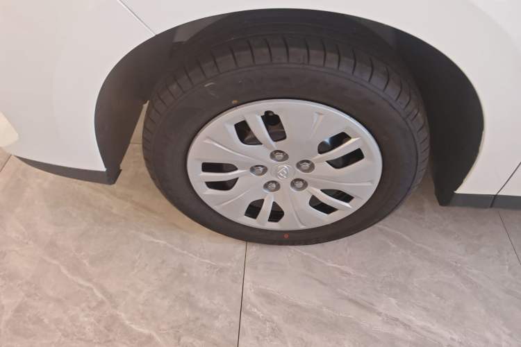 Used SAIC MAXUS G50 2024 PLUS 1.5T Happiness-Recommended Automatic Glory Edition Left Front Wheel Hub
