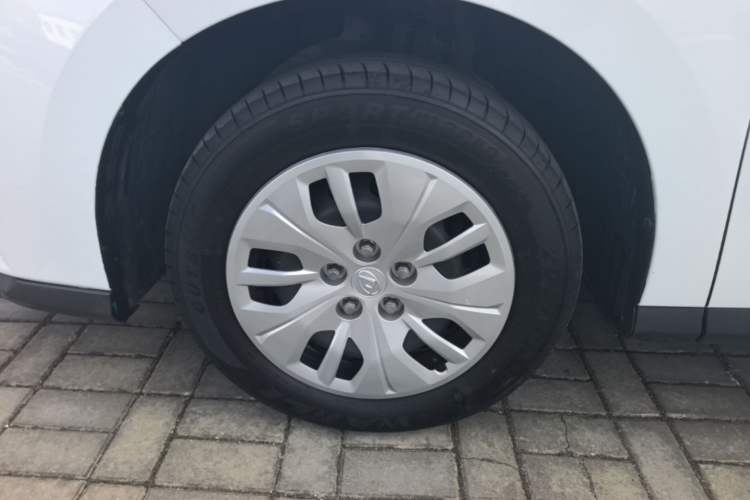 Used SAIC MAXUS G50 2024 PLUS 1.5T Happiness-Recommended Automatic Glory Edition Left Front Wheel Hub