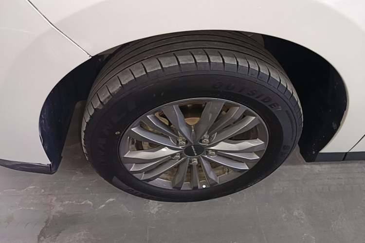 Used SAIC MAXUS G50 2024 PLUS 1.5T Happiness-Recommended Automatic Start-Up Edition Left Front Wheel Hub