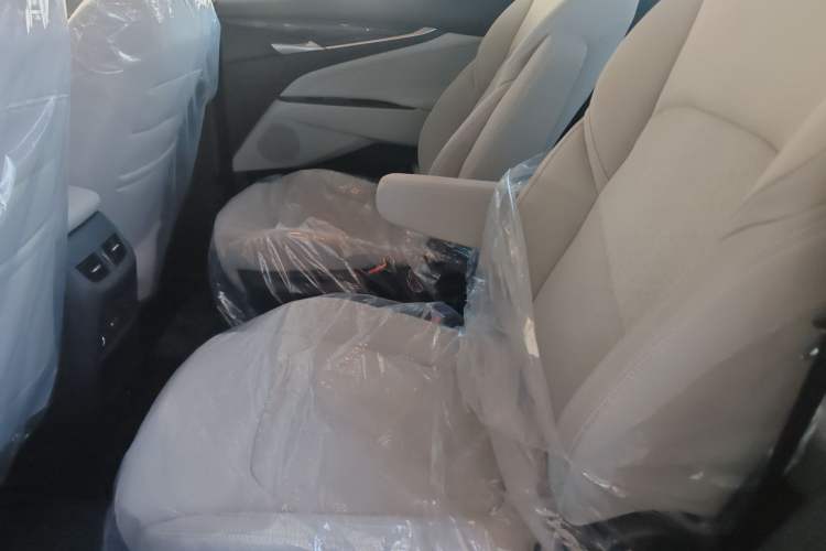 Used SAIC MAXUS G50 2024 PLUS 1.5T Happiness-Recommended Automatic Glory Edition Left Rear Seat