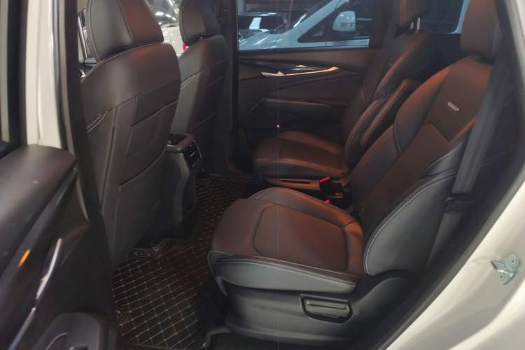 Used SAIC MAXUS G50 2024 PLUS 1.5T Happiness-Recommended Automatic Glory Edition Left Rear Seat