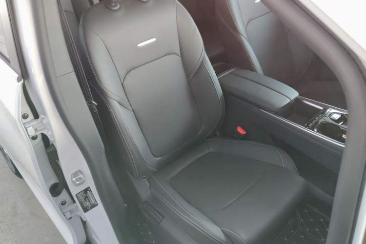 Used SAIC MAXUS G50 2024 PLUS 1.5T Happiness-Recommended Automatic Start-Up Edition Right Front Seat