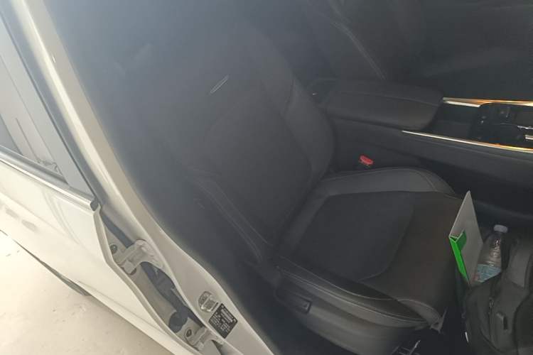 Used SAIC MAXUS G50 2024 PLUS 1.5T Happiness-Recommended Automatic Start-Up Edition Right Front Seat