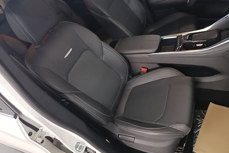 Used SAIC MAXUS G50 2024 PLUS 1.5T Happiness-Recommended Automatic Start-Up Edition Right Front Seat