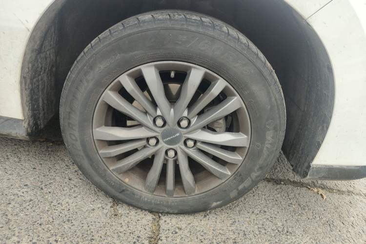 Used SAIC MAXUS G50 2024 1.5T Manual Comfort A Trim Right Front Wheel Hub