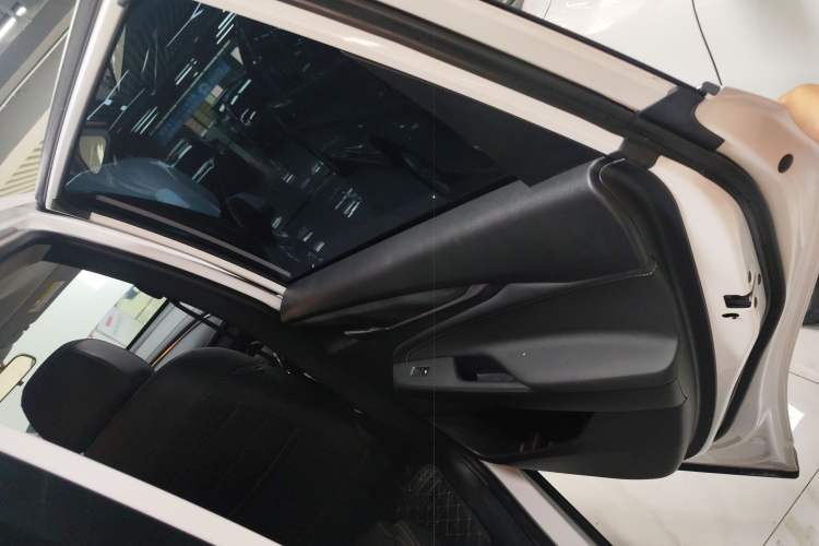 Used SAIC MAXUS G50 2024 PLUS 1.5T Happiness-Recommended Automatic Glory Edition Right Rear Door Interior