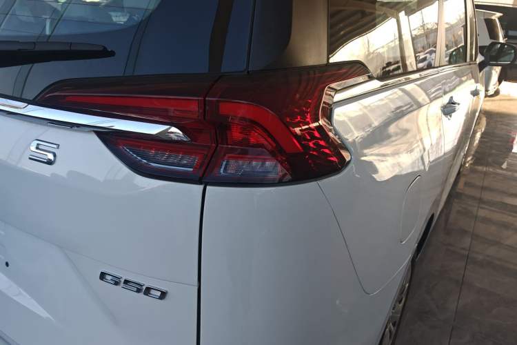 Used SAIC MAXUS G50 2024 PLUS 1.5T Happiness-Recommended Automatic Glory Edition Right Rear Taillight