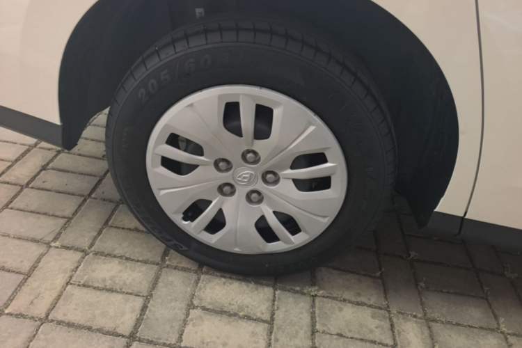 Used SAIC MAXUS G50 2024 PLUS 1.5T Happiness-Recommended Automatic Glory Edition Right Rear Wheel Hub