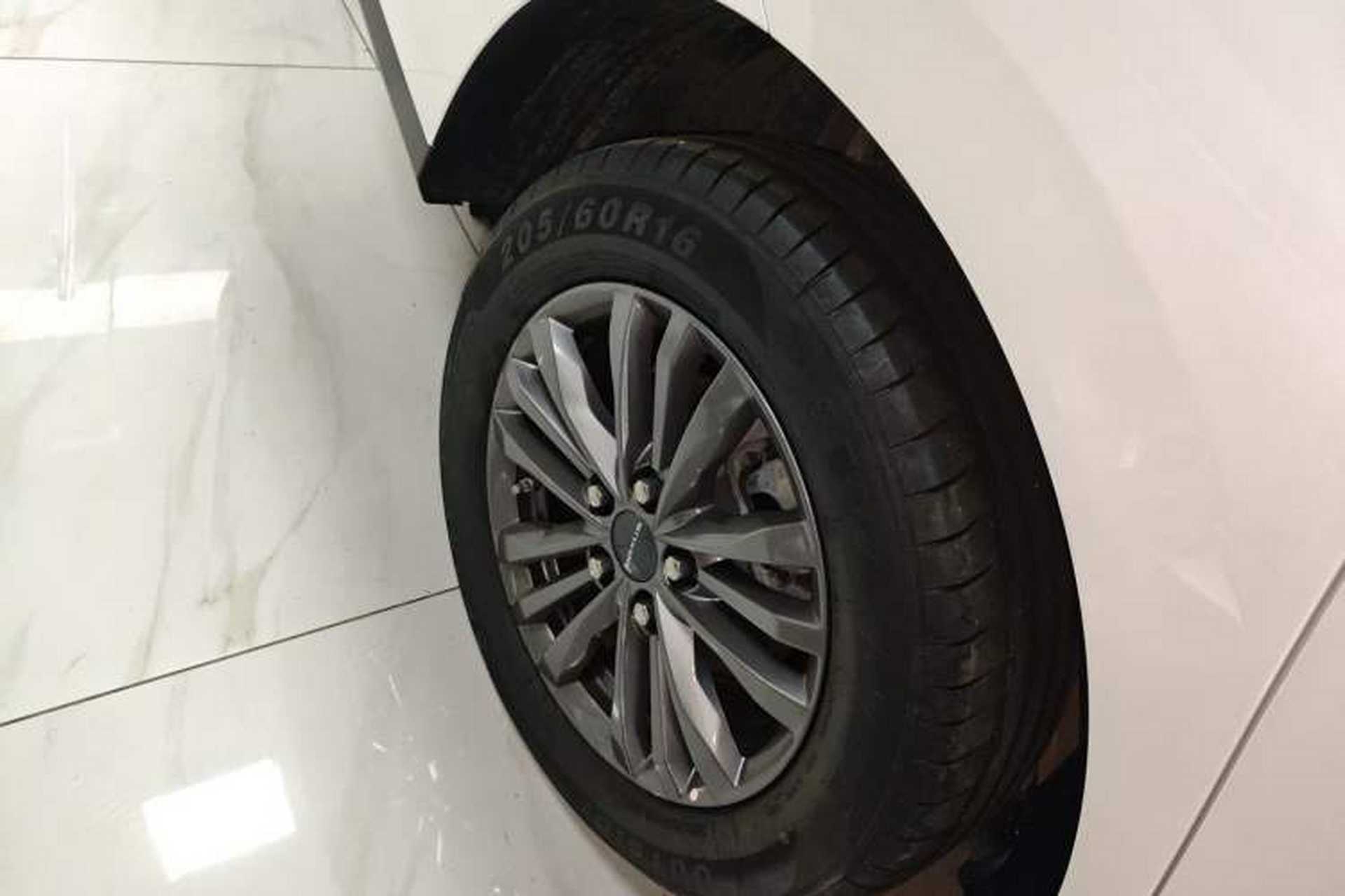 Used SAIC MAXUS G50 2024 PLUS 1.5T Happiness-Recommended Automatic Glory Edition Right Rear Wheel Hub