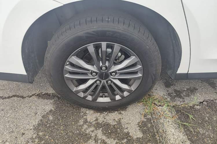 Used SAIC MAXUS G50 2024 1.5T Manual Comfort A Trim Right Rear Wheel Hub