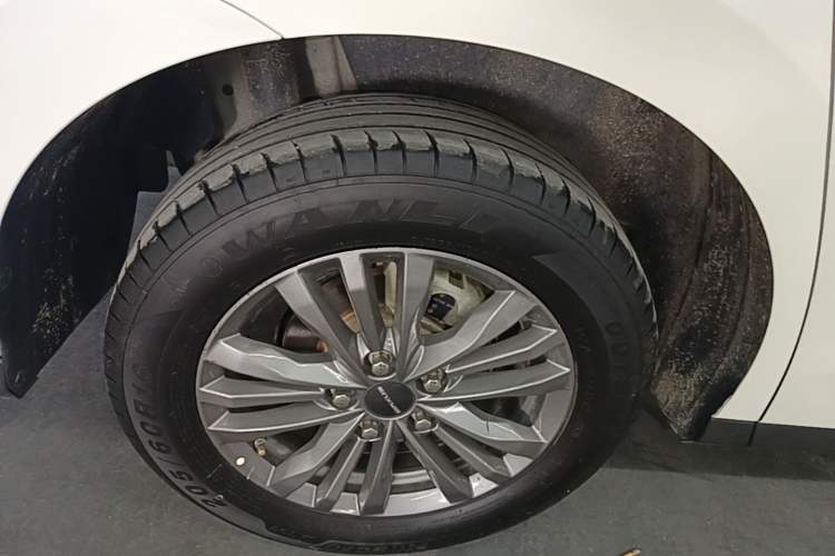 Used SAIC MAXUS G50 2024 PLUS 1.5T Happiness-Recommended Automatic Start-Up Edition Right Rear Wheel Hub
