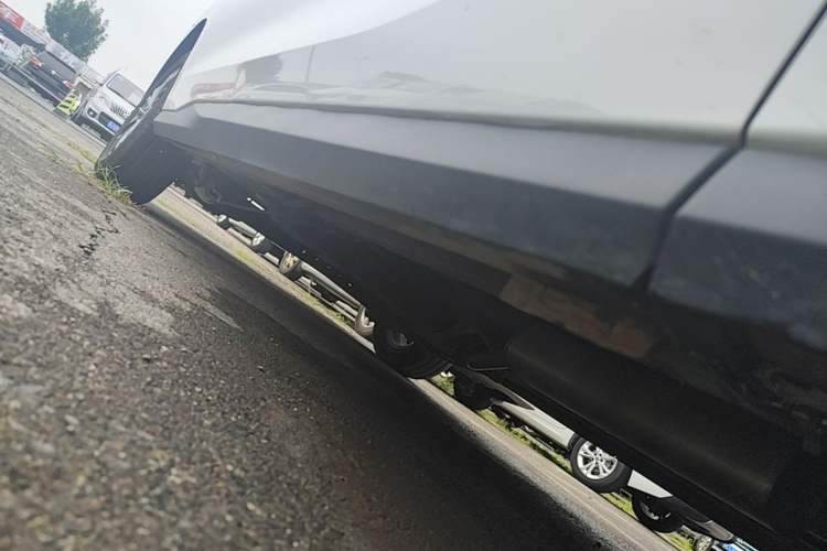 Used SAIC MAXUS G50 2024 1.5T Manual Comfort A Trim Right Side Sill