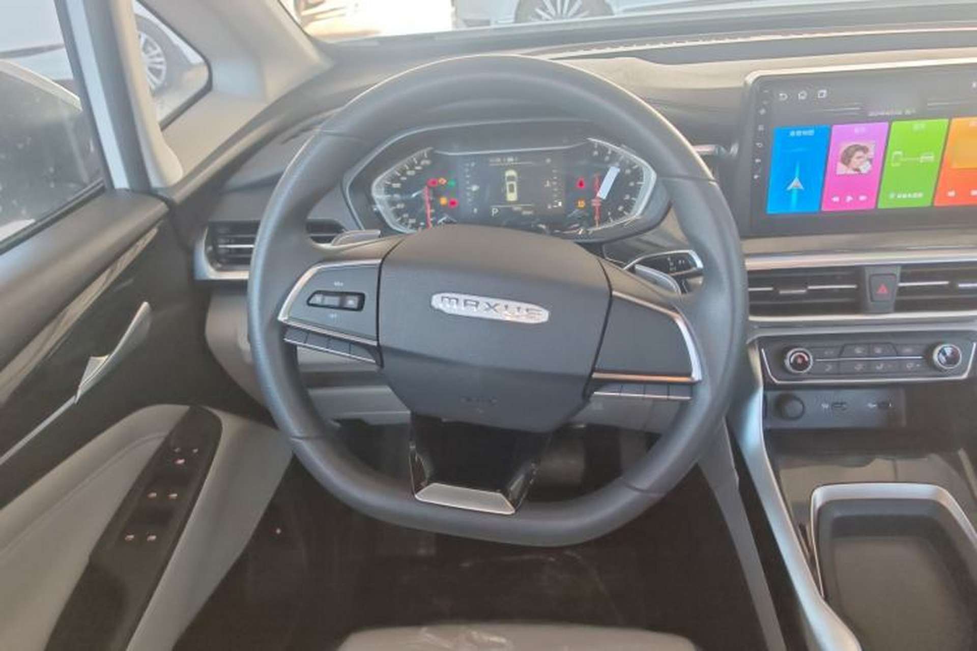 Used SAIC MAXUS G50 2024 PLUS 1.5T Happiness-Recommended Automatic Glory Edition Steering Wheel