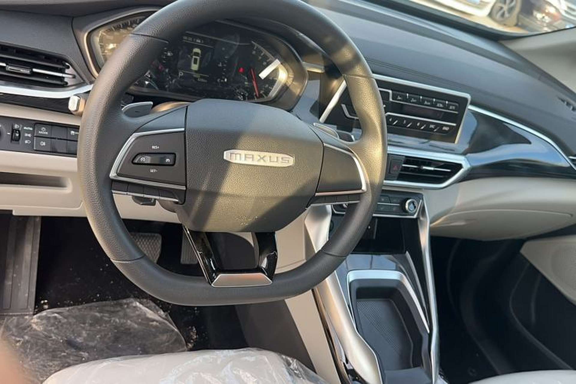 Used SAIC MAXUS G50 2024 1.5T Dragon Soars Everywhere Edition Steering Wheel