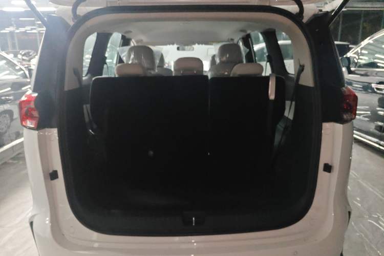 Used SAIC MAXUS G50 2024 PLUS 1.5T Happiness-Recommended Automatic Glory Edition Trunk