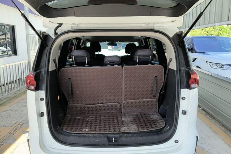 Used SAIC MAXUS G50 2024 1.5T Manual Comfort A Trim Trunk