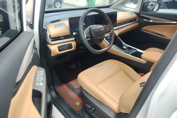 Used SAIC MAXUS G50 2025 MAX 1.5T Automatic Luxury Edition Driver Seat