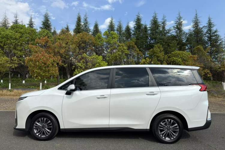 Used SAIC MAXUS G50 2025 MAX 1.5T Automatic Luxury Edition Exterior 12