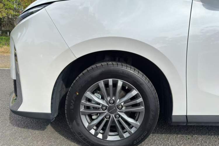 Used SAIC MAXUS G50 2025 MAX 1.5T Automatic Luxury Edition Exterior 9
