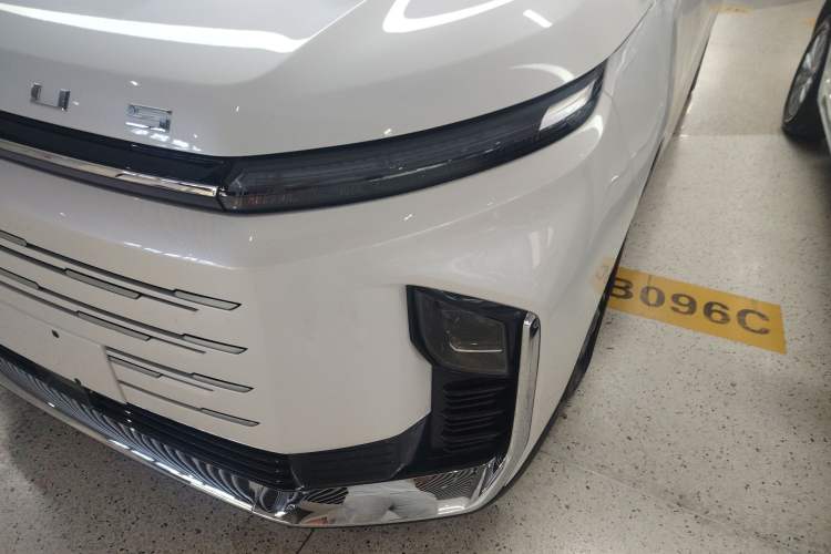 Used SAIC MAXUS G50 2025 MAX 1.5T Automatic Luxury Edition Left Front Headlight