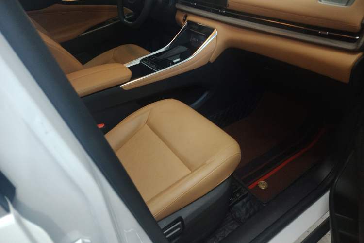 Used SAIC MAXUS G50 2025 MAX 1.5T Automatic Luxury Edition Right Front Seat