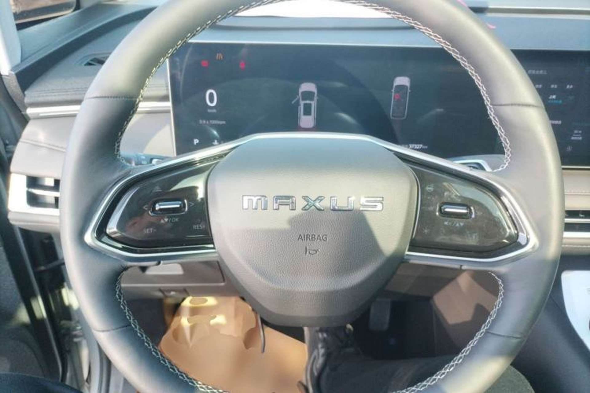 Used SAIC MAXUS G70 2024 2.0T Automatic Flagship Version 7 Seats Steering Wheel