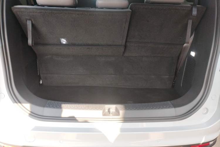 Used SAIC MAXUS G70 2024 2.0T Automatic Flagship Version 7 Seats Trunk