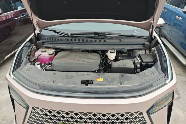 Used SAIC MAXUS G70 2024 2.0T Automatic Flagship Version 7 Seats Engine Bay