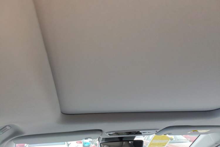 Used SAIC MAXUS G70 2024 2.0T Automatic Flagship Version 7 Seats Headliner