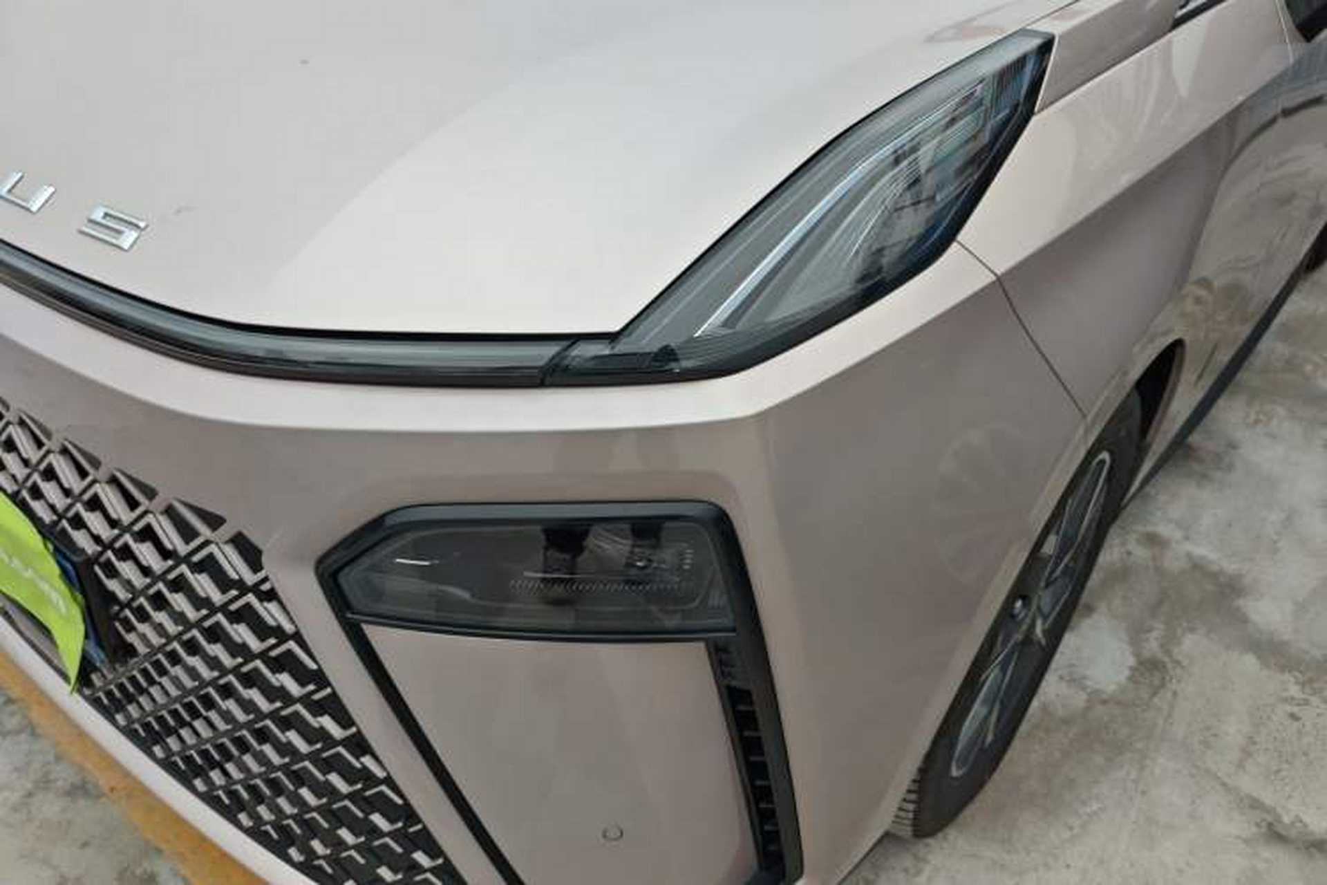 Used SAIC MAXUS G70 2024 2.0T Automatic Flagship Version 7 Seats Left Front Headlight