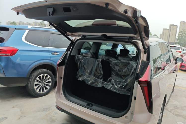 Used SAIC MAXUS G70 2024 2.0T Automatic Flagship Version 7 Seats Trunk