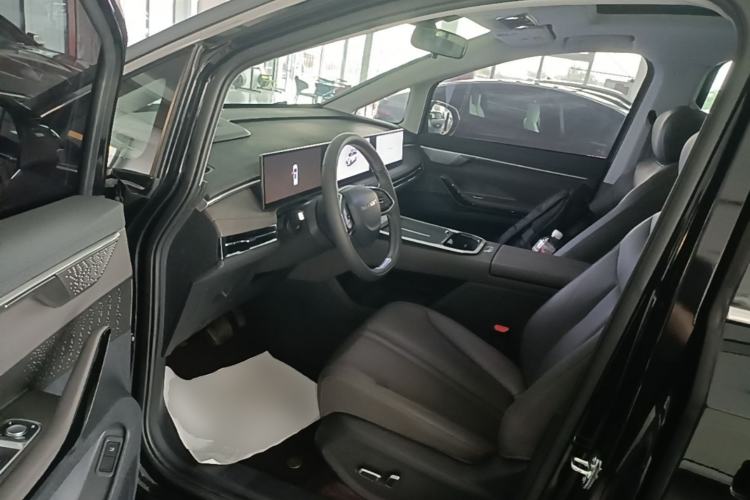 Used SAIC MAXUS G70 2024 2.0T Automatic Luxury Edition 7 Seats Driver Seat