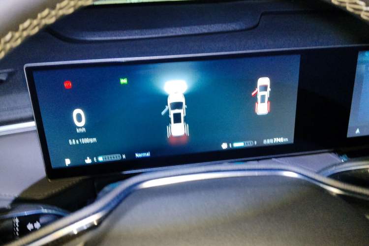 Used SAIC MAXUS G70 2024 2.0T Automatic Luxury Edition 7 Seats Instrument Cluster