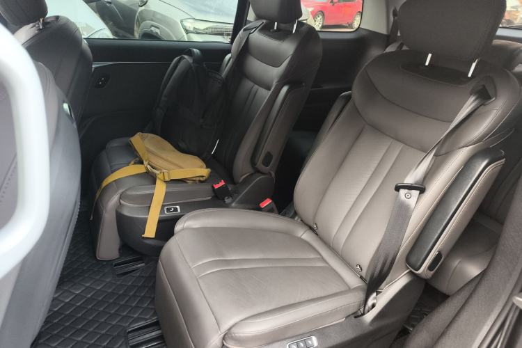 Used SAIC MAXUS G70 2024 2.0T Automatic Flagship Version 7 Seats Interior 4