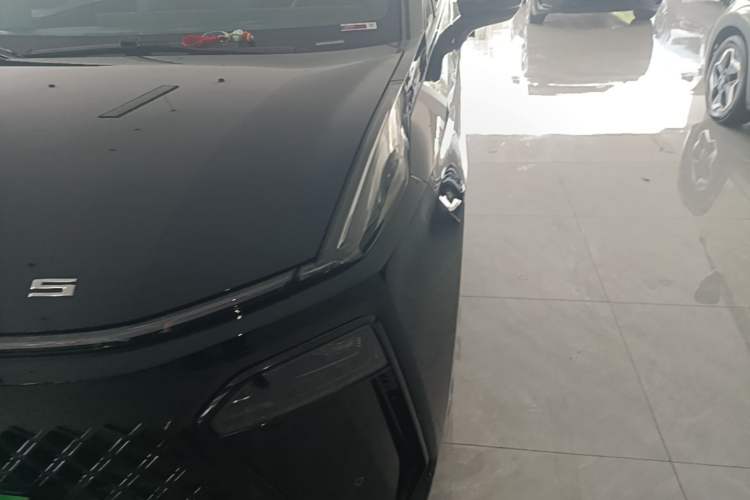 Used SAIC MAXUS G70 2024 2.0T Automatic Luxury Edition 7 Seats Left Front Headlight