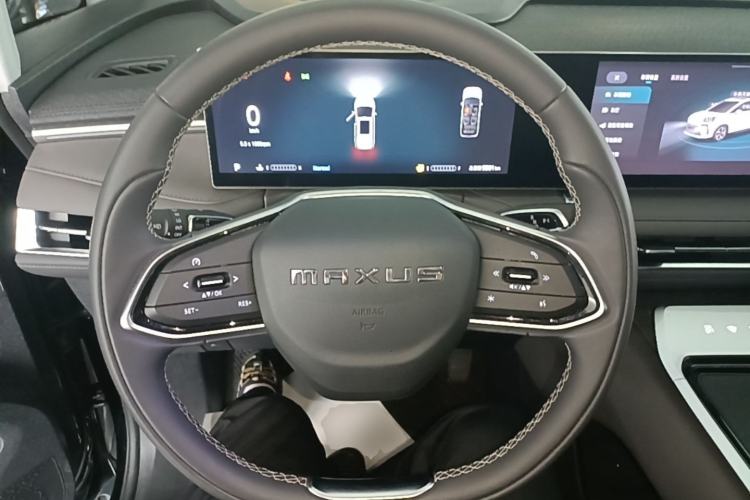 Used SAIC MAXUS G70 2024 2.0T Automatic Luxury Edition 7 Seats Steering Wheel