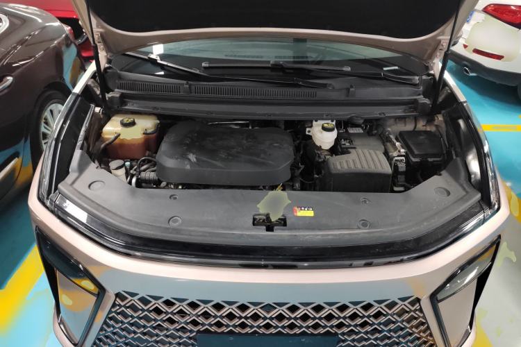 Used SAIC MAXUS G70 2024 2.0T Automatic Flagship Version 7 Seats Engine Bay