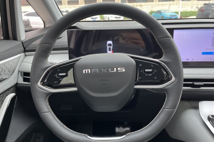 Used SAIC MAXUS G70 2024 2.0T Automatic Flagship Version 7 Seats Interior 3