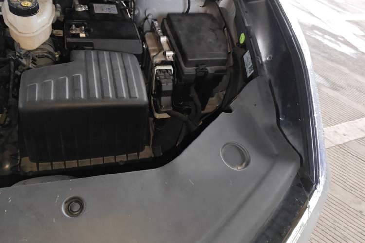 Used SAIC MAXUS G70 2024 2.0T Automatic Flagship Version 7 Seats Engine Bay Left