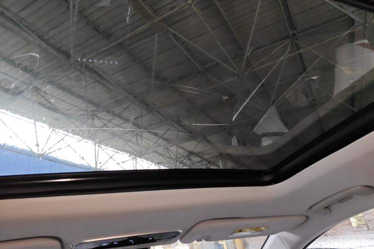 Used SAIC MAXUS G70 2024 2.0T Automatic Flagship Version 7 Seats Headliner
