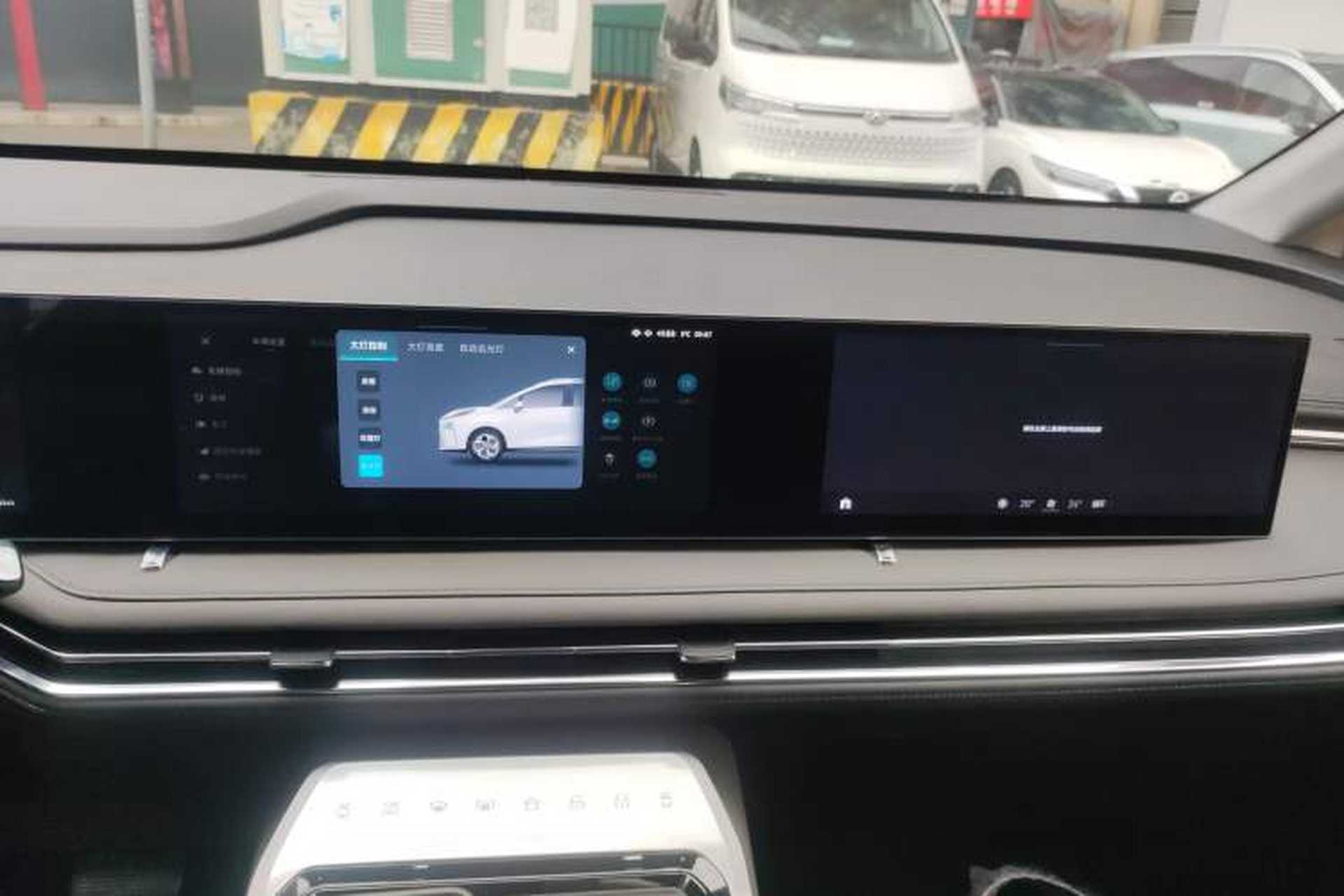 Used SAIC MAXUS G70 2024 2.0T Automatic Flagship Version 7 Seats Audio And AC Panel