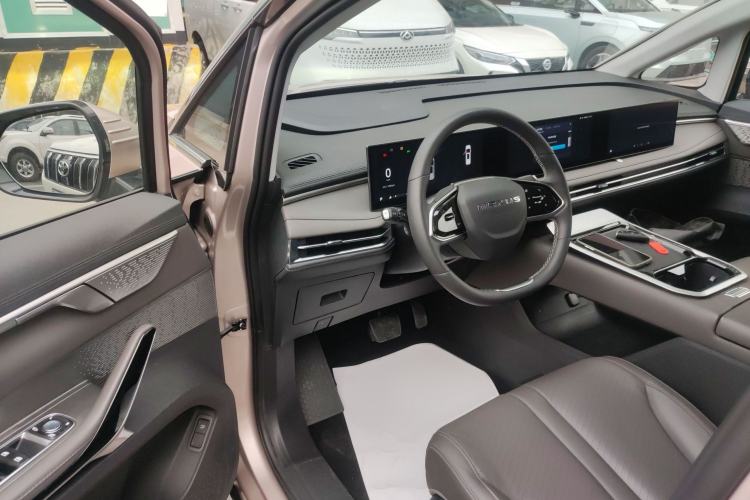 Used SAIC MAXUS G70 2024 2.0T Automatic Flagship Version 7 Seats Driver Seat