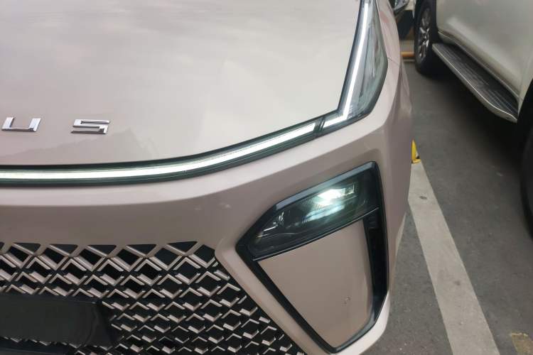Used SAIC MAXUS G70 2024 2.0T Automatic Flagship Version 7 Seats Left Front Headlight