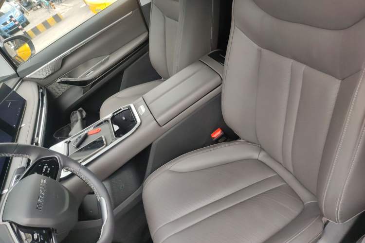 Used SAIC MAXUS G70 2024 2.0T Automatic Flagship Version 7 Seats Left Front Seat