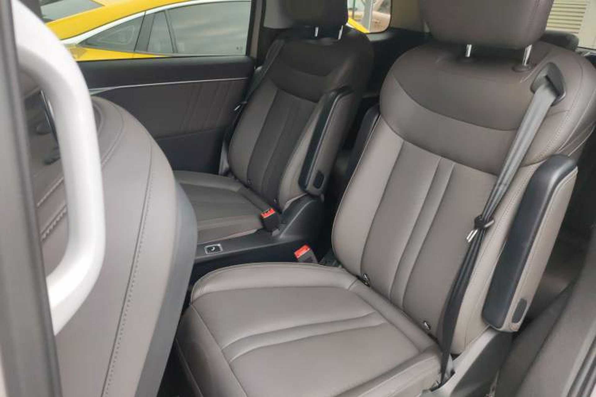 Used SAIC MAXUS G70 2024 2.0T Automatic Flagship Version 7 Seats Left Rear Seat