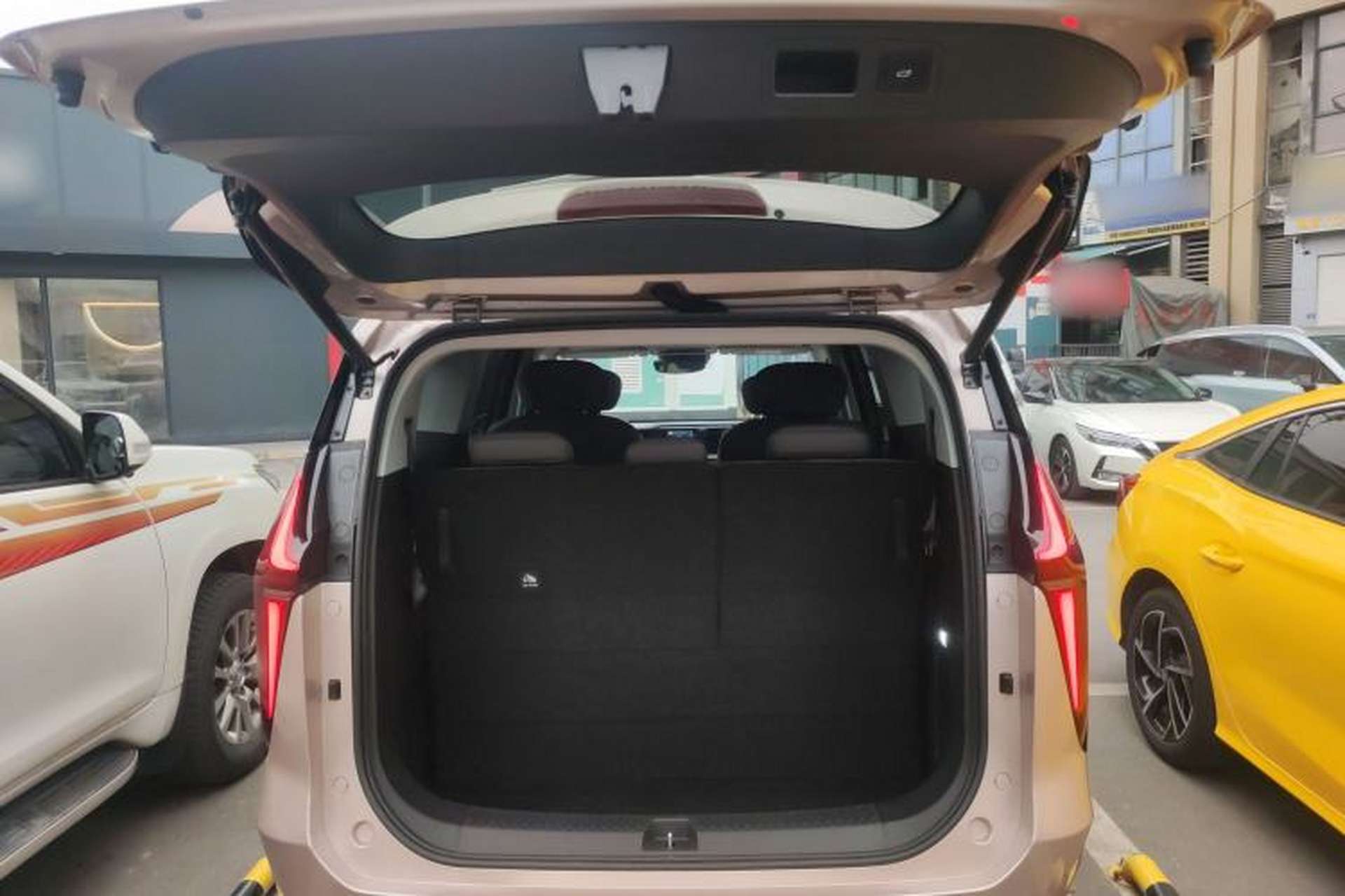 Used SAIC MAXUS G70 2024 2.0T Automatic Flagship Version 7 Seats Trunk